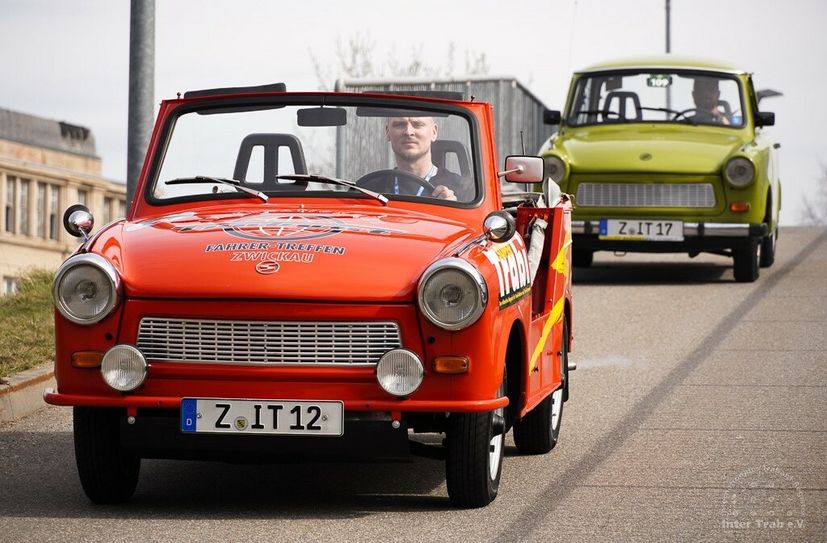 Oldtimer-Fans und Trabi-Liebhaber nehmen Kurs auf Chemnitz.