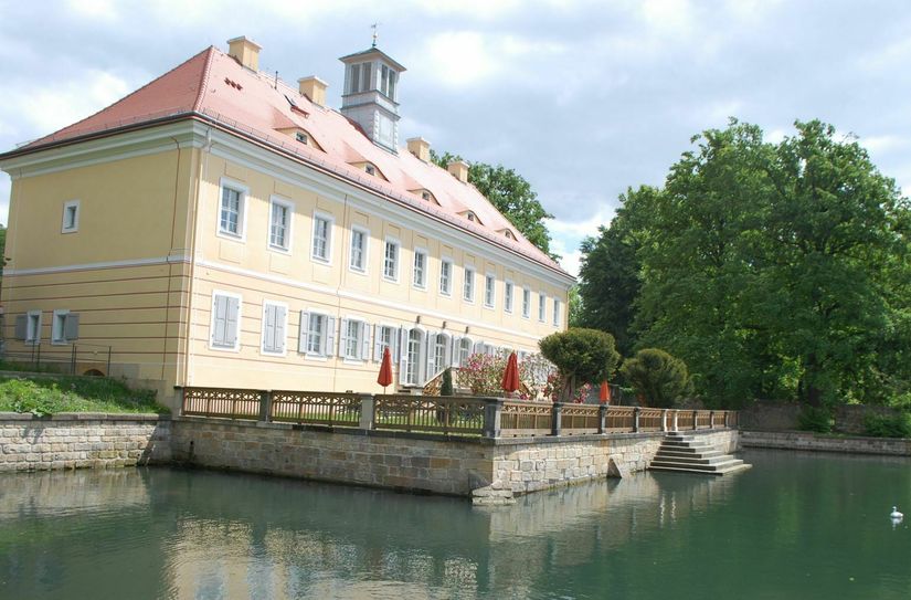 Das Jagdschloss im Graupaer Schlosspark.