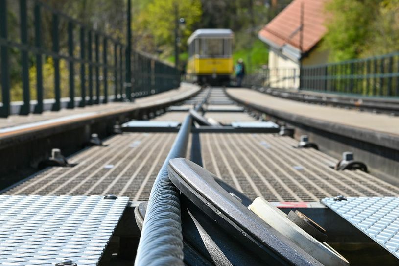 Gut zu sehen: Das neue Zugseil