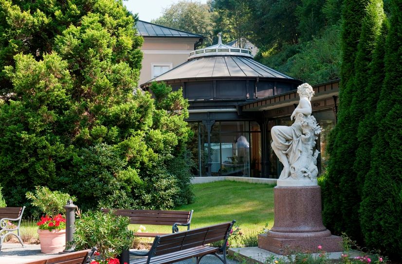 Der Kneippkurort Bad Schandau verfügt über eine breite Infrastruktur an Kureinrichtungen, wie die Kir
nitzschtal-Klinik. Ohne Unterstützung vom Freistaat wird diese nicht erhalten werden können.