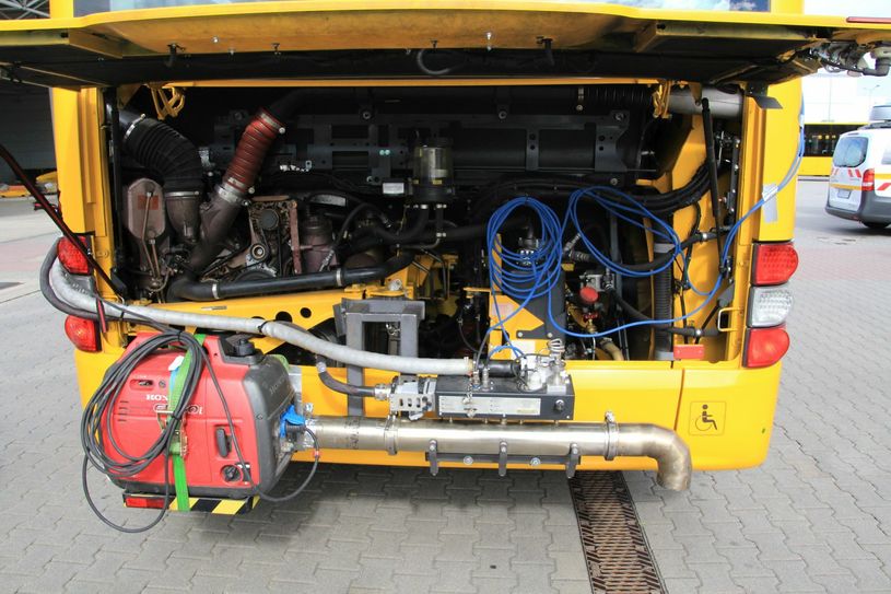 Messtechnik außerhalb des Busses.