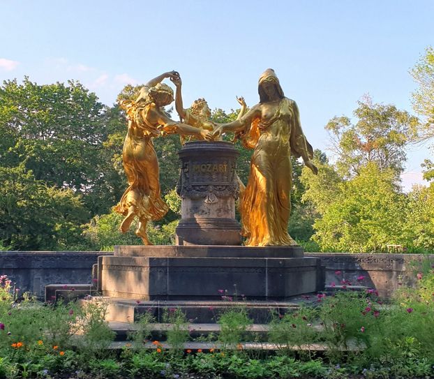 Der Mozartbrunnen auf der Zinzendorfstraße. Foto: Ch. Pötzsch