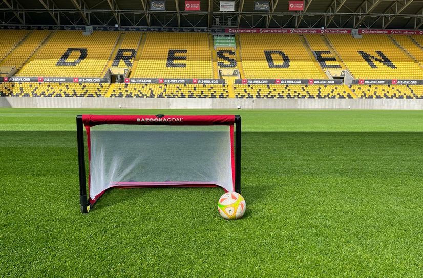 Am 15. Juni darf der Fußball-Nachwuchs dort kicken, wo sonst die Dynamo-Profis spielen.