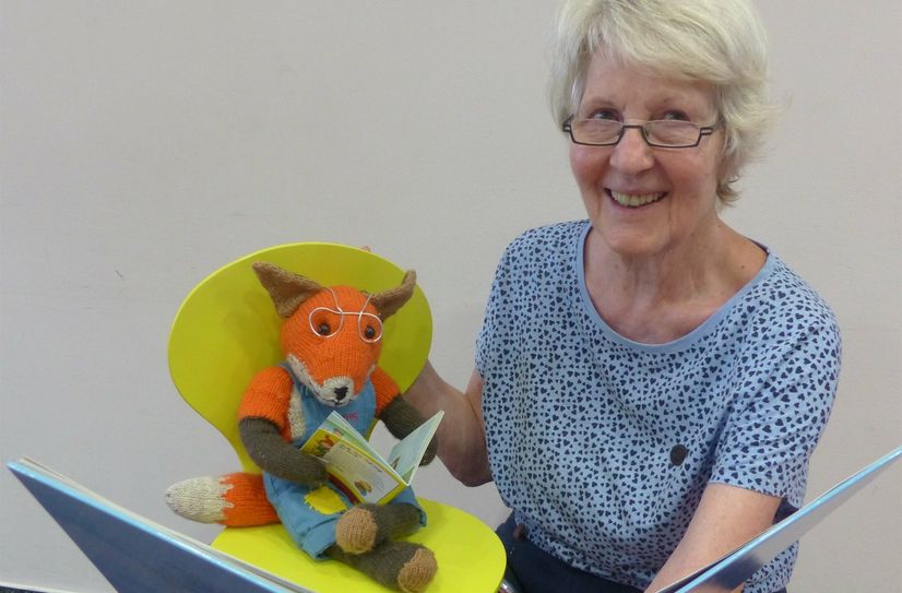 "Lesefuchs" Karin Ziegler mit Lesefuchs.