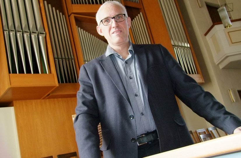 Radebergs Kantor Rainer Fritzsch ist gespannt auf die Tango-Messe am 23. April. Die mit einem Novum aufwartet: Denn zum ersten Mal wird in dem Radeberger Gotteshaus getanzt, Tango natürlich.