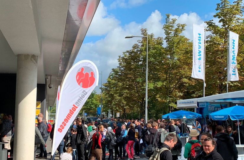 Bei der Jobmesse Dresden präsentieren sich interessante Arbeitgeber.