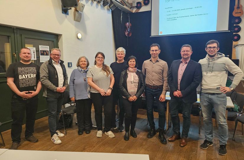 Der neue Vorstand des Wassersportgemeinschaft Niederlausitz e.V. (v.l.n.r.): Ralf Siebenhaar, Maik Bethke, Angelika Scholte-Reh, Juana Pruntsch-Zieger, Jens Muschter, Katrin Bär, Ronny Höfer, Niko Gebel und Daniel Surek.