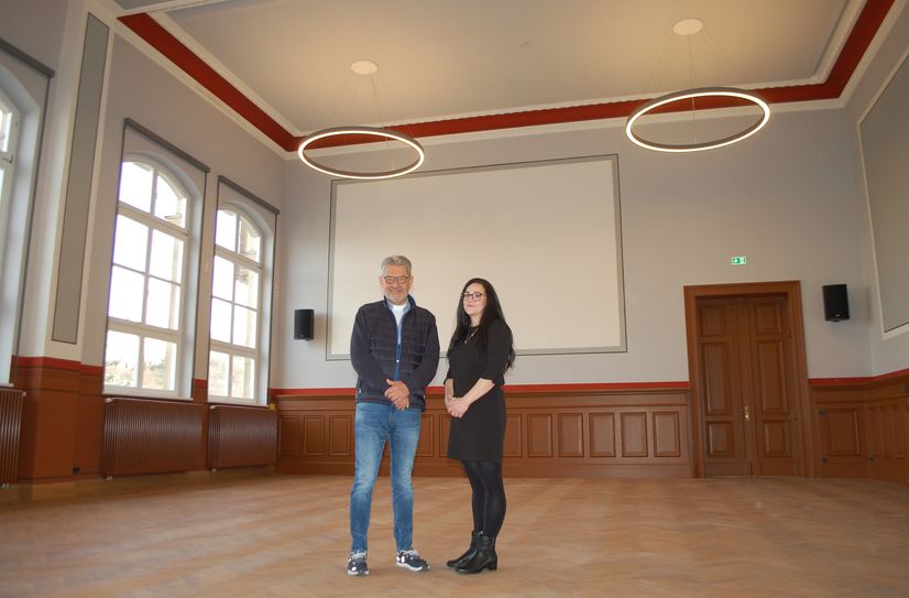 Das sanierte Schulgebäude von außen.    Fotos: R. Rink