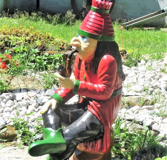 An diesem paffenden Indianer werden die Wanderer vorbei kommen. Foto: privat