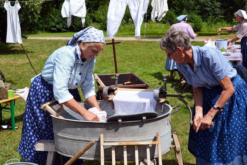 Spreewälder Traditionen werden im Schlossspark zu sehen sein. Foto: FF