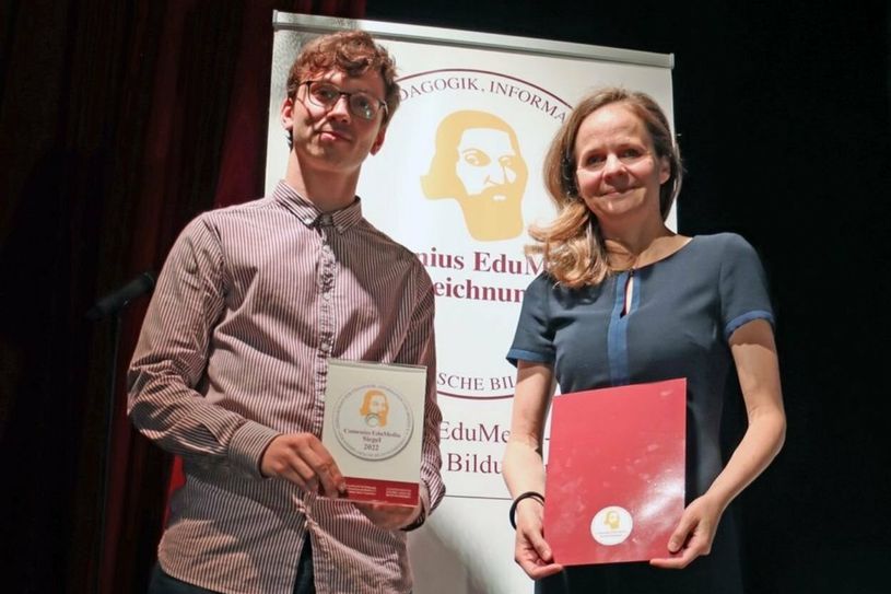 Dr. Claudia Börner und Lukas Flagmeier bei der Preisverleihung.