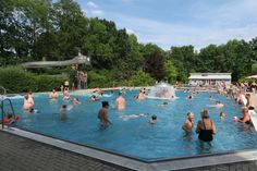 Das Calauer Freibad in der Ziegelstraße machte seinem Ruf als beliebte Freizeiteinrichtung der Stadt alle Ehre. Mehr als 12.000 Gäste wurden begrüßt, darunter zahlreiche Menschen aus der Hauptstadt.