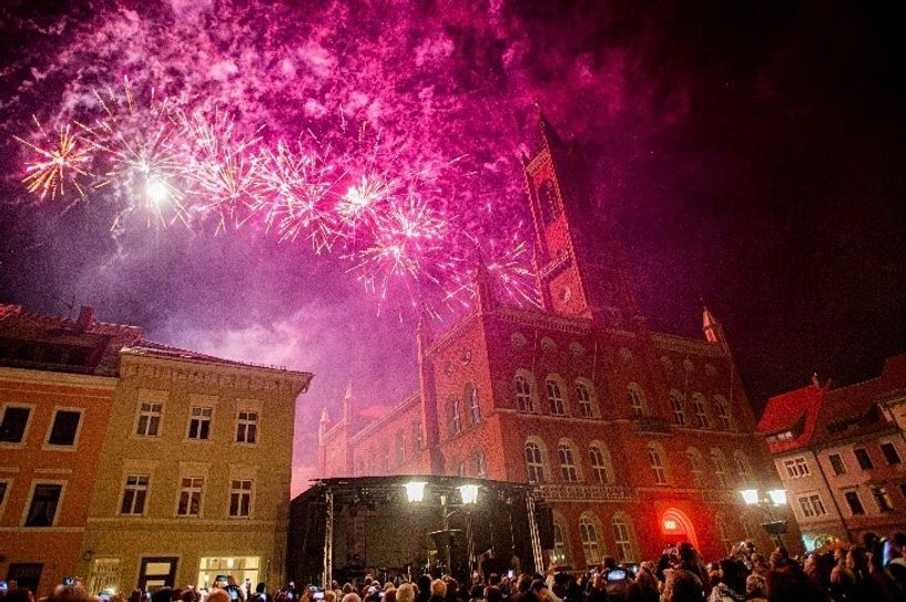 Beste Stimmung herrschte am 22. Oktober 2022 vor dem Kamenzer Rathaus. Foto: René Plaul