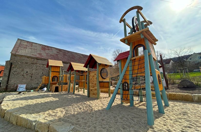 Dieses neue Spielgerät steht künftig im Zentrum des Spielplatzes.