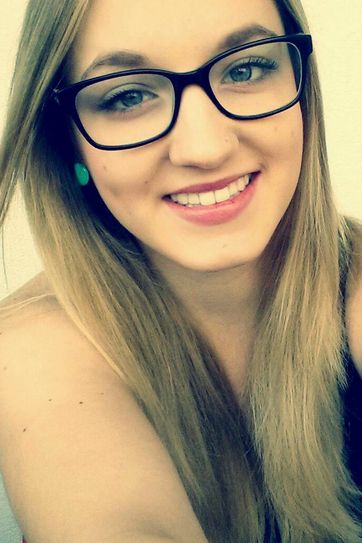 Die 16-jährige Jennifer aus Görlitz ist am Myelodysplastischen Syndrom (MDS) erkrankt. Helfen kann ihre eine Stammzellenspende. Um den passenden Spender zu finden, wird am 5. Dezember von 11 bis 16 Uhr im Augustum-Annen-Gymnasium eine Registrierungsaktion durchgeführt. Foto: DKMS
