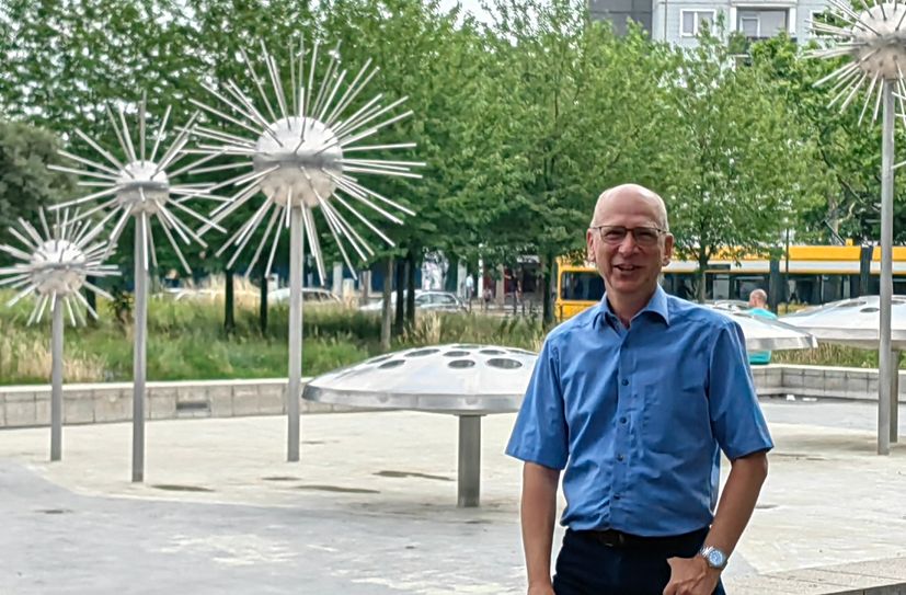 Seit Juni ist der Pusteblumenbrunnen in Prohlis defekt. Repariert wird er wegen der Haushaltssperre momentan nicht.