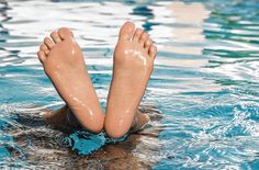 Die neue Saison lockt große und kleine Wasserratten an Badeseen und in die Freibäder. Foto: Pixabay
