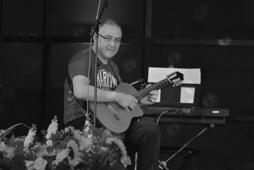 Dr. med. Michael Lang war begeisterter Hobbymusiker und organisierte in Spremberg Benefizkonzerte. Der Notfallmediziner kam am Samstag bei einem Tauchunfall im Halbendorfer See ums Leben. Foto: D. Bogott