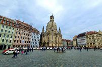 VW-Käfer-Treffen vor der Dresdner Frauenkirche.