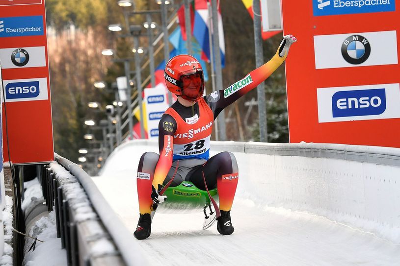 Sie hat Grund zum Jubeln: Julia Taubitz in Altenberg. Foto: Dietmar Reker