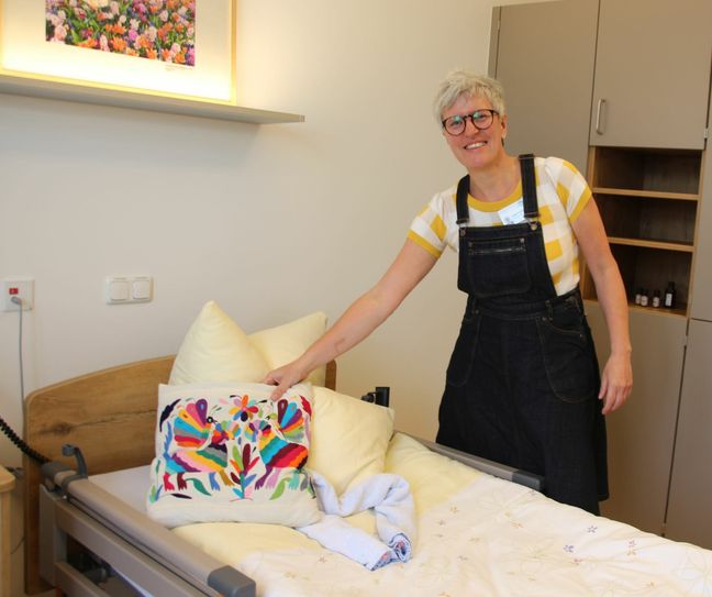 Susanne Friedrichs ist die Pflegeleiterin im neuen Hospiz des St. Joseph Stiftes, in dem am 12. Oktober die ersten Gäste eingezogen sind. Foto: Pönisch
