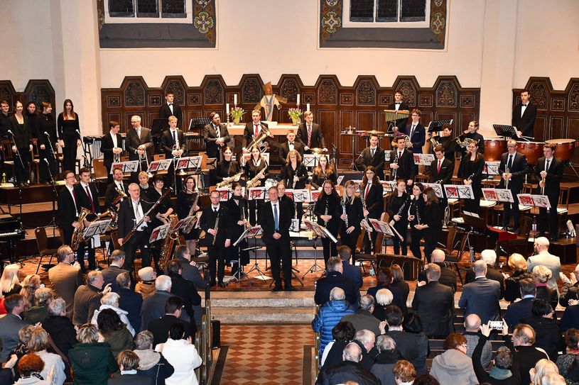 Der Landkreis hofft auf einen ähnlich gelungenen Jahresauftakt wie im vergangenen Jahr. 500 Gäste erlebten im Januar 2024 ein stimmungsvolles Neujahrskonzert in der St. Nikolai Kirche Bad Liebenwerda.