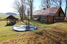 Zu den geförderten Kleinprojekten im vergangenen Jahr gehört die Tanzlinde am Scharfrichterhaus im Neschwitzer Ortsteil Luga.