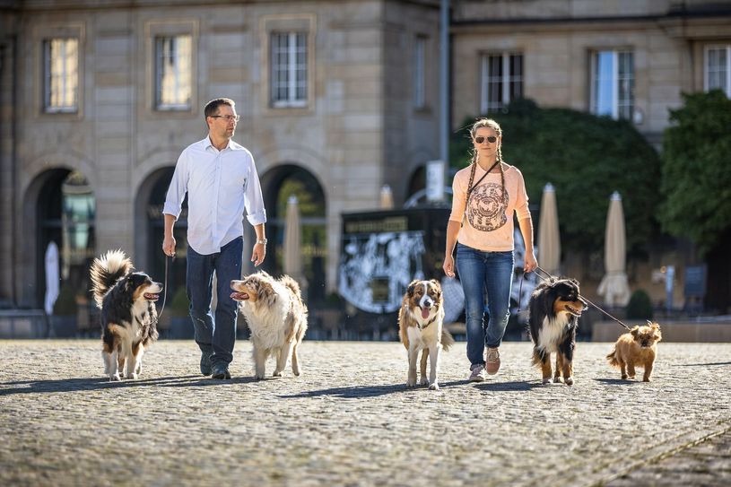 Immer dabei: Kai Hartmann und Nancy Wendler unterwegs mit ihren eigenen Hunden.