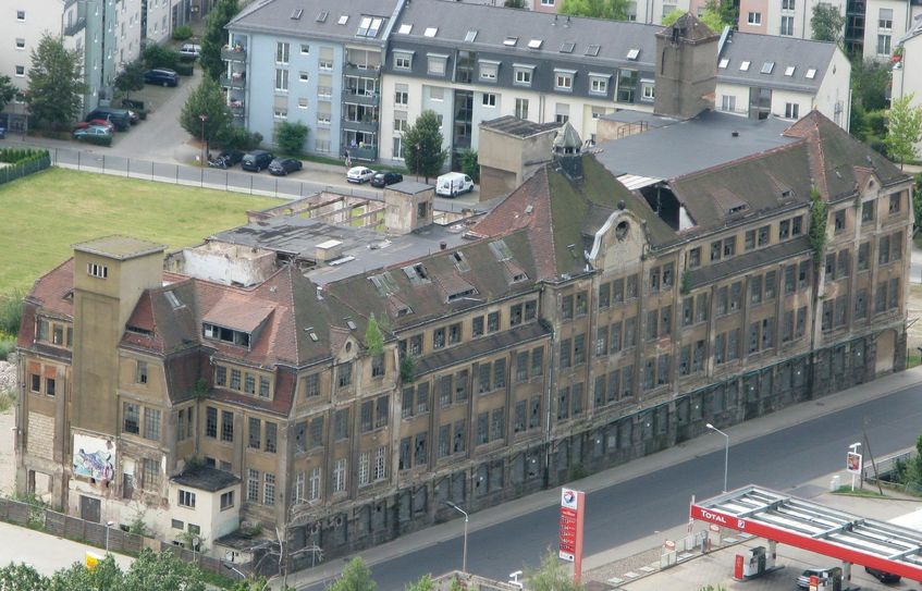 Poisentalstraße - alt, mit ehemaliger Lederfabrik / Foto: Stadt Freital