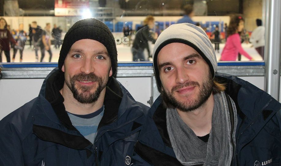 Kevin Nastiuk (re.) hier mit Hugo Boisvert beim Drewag-Tag in der Saison 2014/2015. (Foto: Büttner)