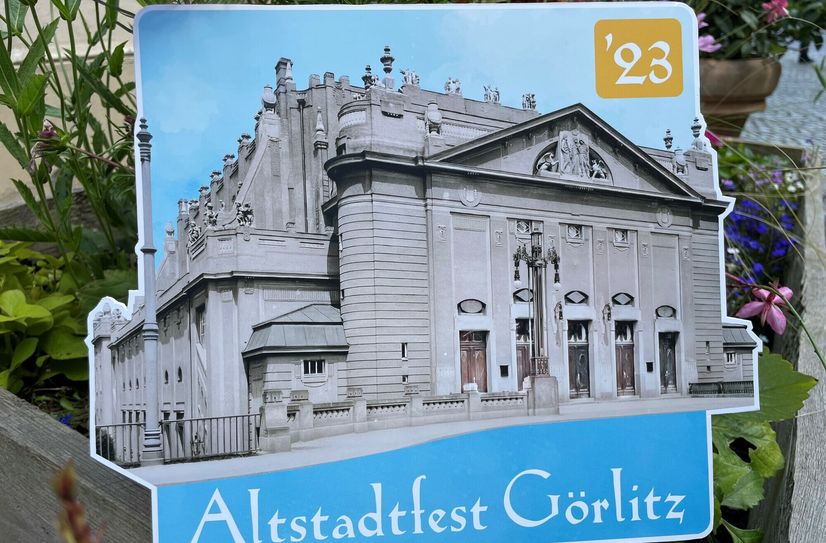 Den diesjährigen Pin ziert die Stadthalle Görlitz.