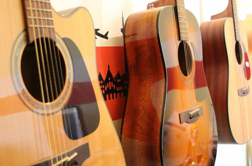 Während des Abschlusskonzertes der Kreismusikschule werden auch Gitarren erklingen.