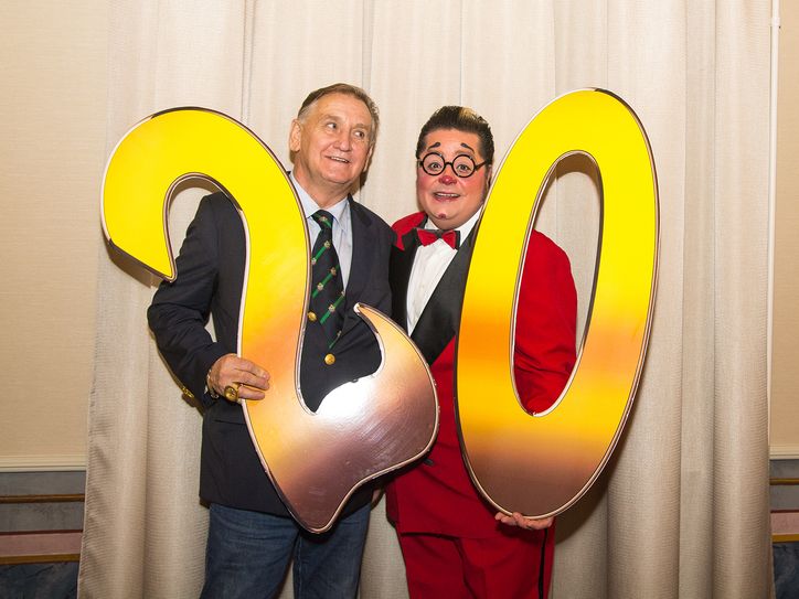 irkusdirektor Mario Müller-Milano (links) und Clown Totti laden zu einem lustigen Jubiläum ein. Foto: Porn