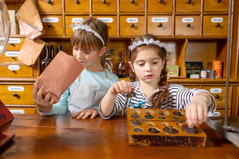 Einkaufen wie die Urgroßeltern. Foto: Museumsverbund EE/Andreas Franke