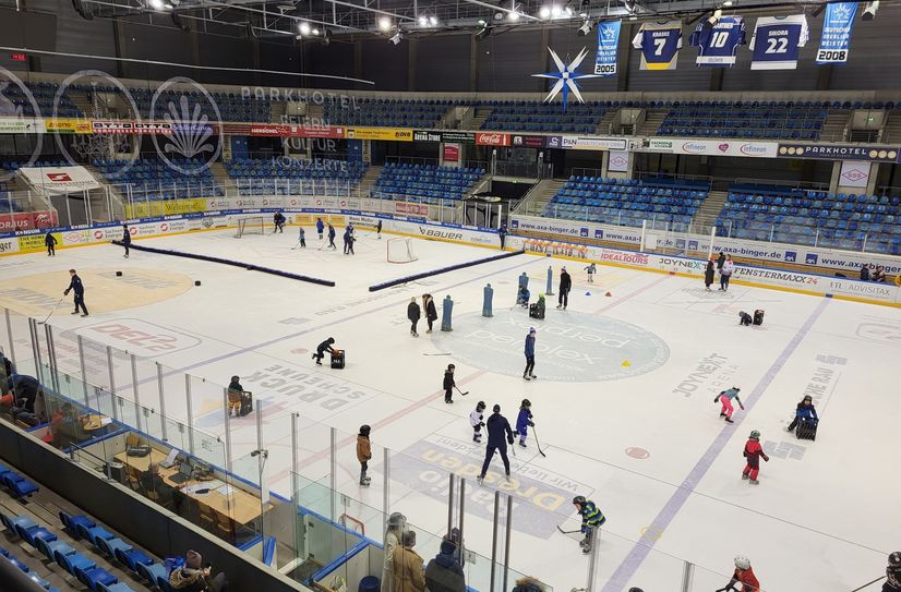 Eislöwen Kids Day am 10. Dezember 2022.