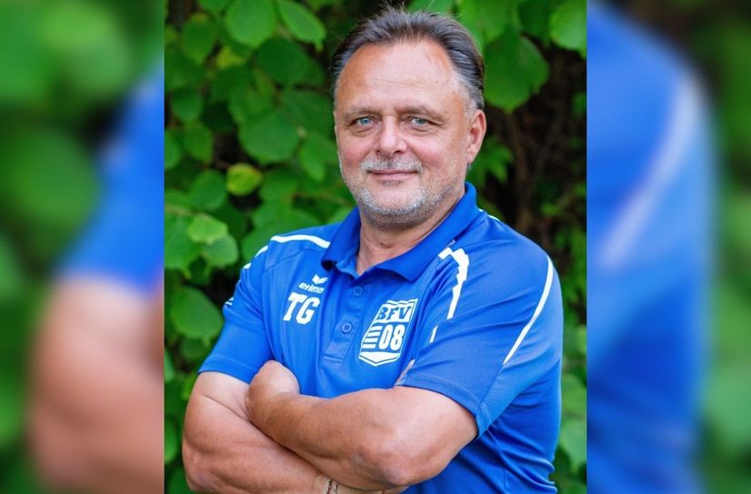 Tino Gottlöber ist Trainer der Bischofswerdaer Frauenmannschaft.