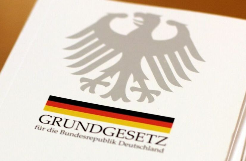 Seit 75 Jahren auf der Welt: Das Grundgesetzt.
