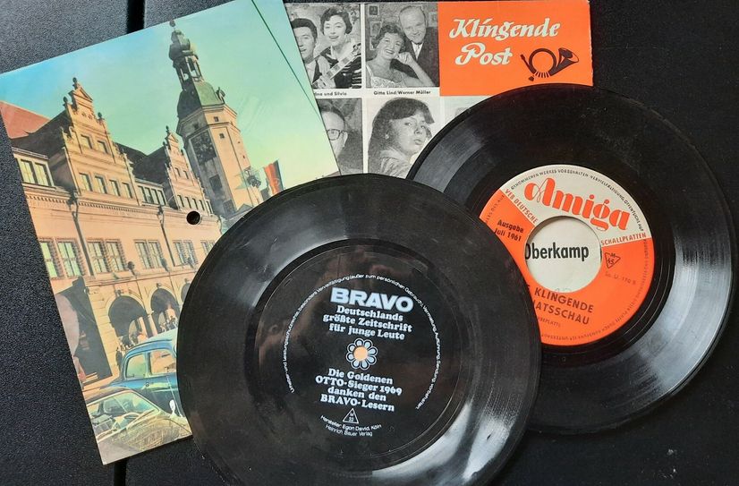 Auch Musikhören auf traditionelle Weise ist zu erleben im Radiomuseum Großenhain.