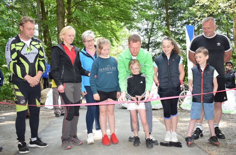 Der sanierte Teilabschnitt auf der deutschen Seite des Grenzradweges wurde symbolisch am Pfingstsamstag eingeweiht.