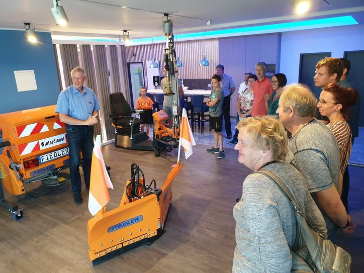 Zu Besuch in der Firma Fiedler Maschinenbau. Foto: pm
