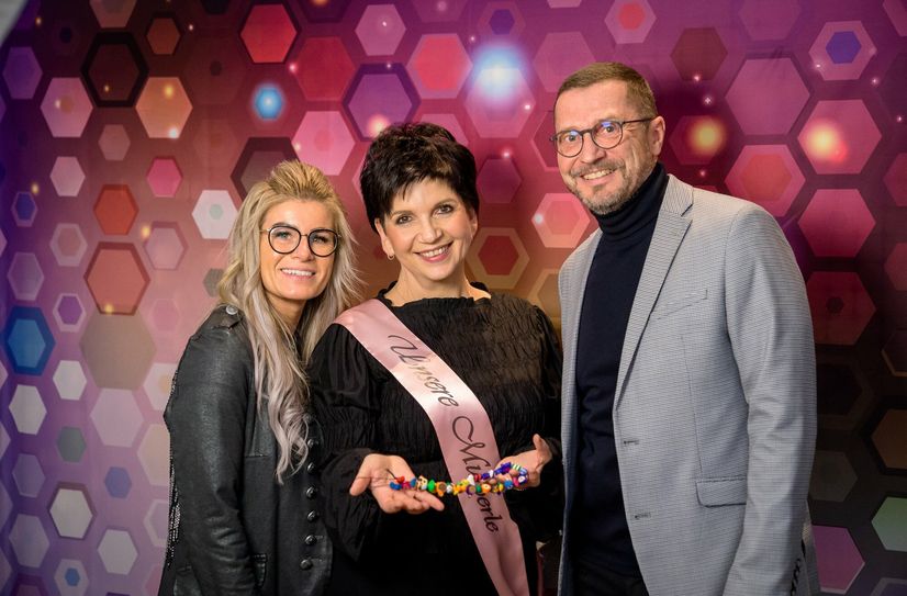 Carolin Rühle-Marten (Luisenhof), Simone Saloßnick (Initiatorin Mutperlenparty und Botschafterin des Sonnenstrahl e.V.) und Falk Noack (GF Sonnenstrahl e.V.).
