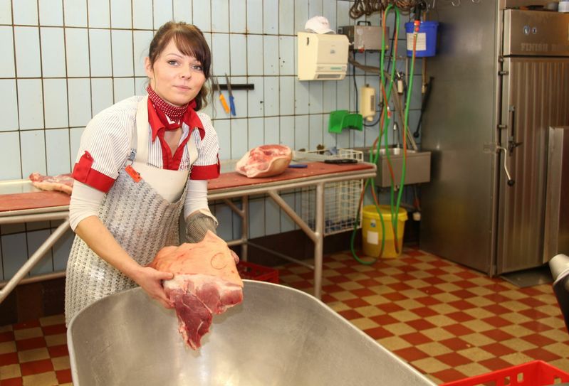Linda Gruske macht derzeit im Betrieb ihrer Eltern die Gesellenausbildung. Foto: Keil