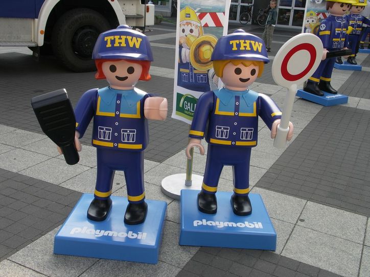 Playmobil unterstützt die Aktion am Samstag bei Galeria Kaufhof. Foto: THW