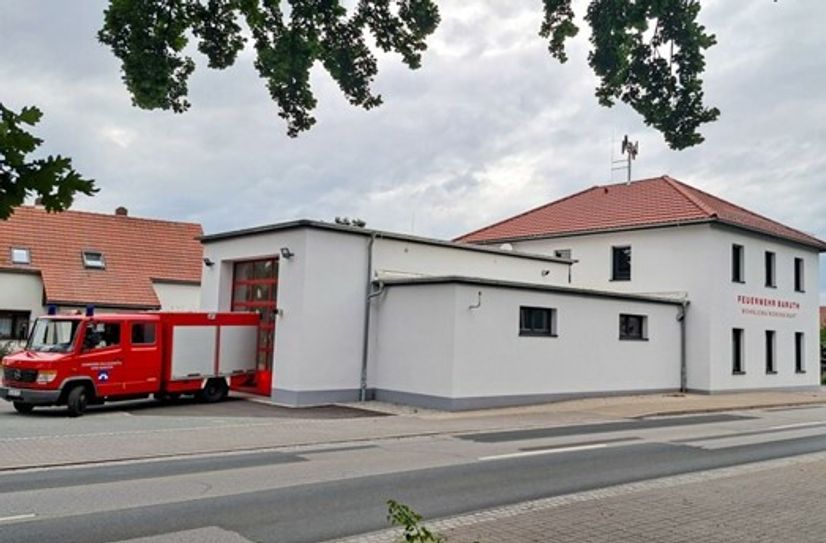 So sieht das modernisierte Feuerwehrgerätehaus im Ortsteil Baruth aus.