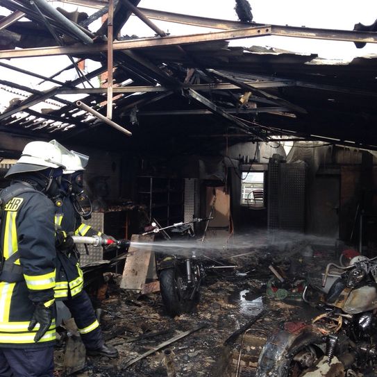 Zur Zeit sind 37 Frauen und Männer in der Kolkwitzer Wehr aktiv. Tag und Nacht – 365 Tage im Jahr. Brände hat es im letzten Jahr einige gegeben... Foto: Feuerwehr