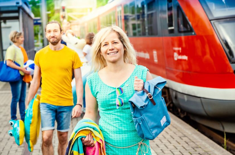 Mit der Seenlandbahn in den Sommerurlaub.