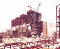 Großbaustelle der Freundschaft - Nahe Peitz wächst das Kraftwerk Jänschwalde heran. Foto: privat