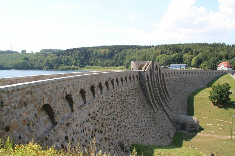 Die Talsperre Klingenberg fasst 14 Millionen Kubikmeter. Fotos: Schramm
