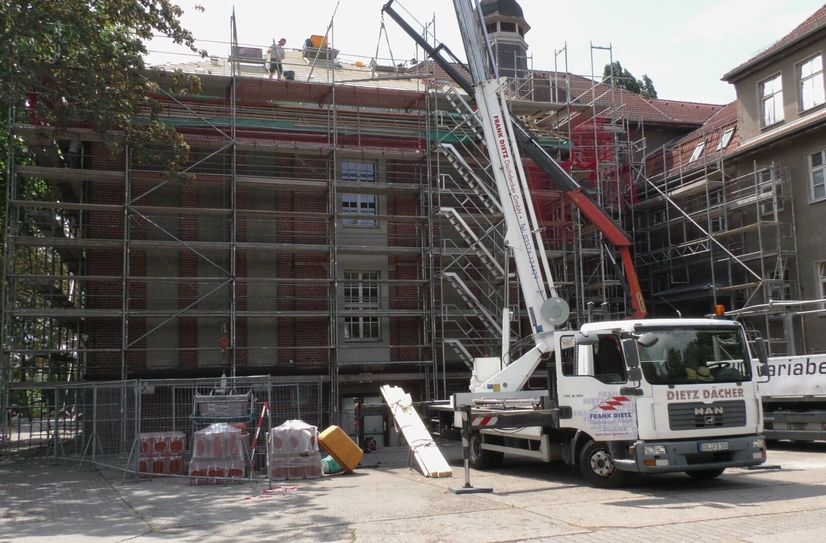 Bis zum Jahresende sollen die Arbeiten am MGH in Lauchhammer abgeschlossen sein.