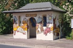Neu gestaltetes Bushäuschen in Leckwitz.